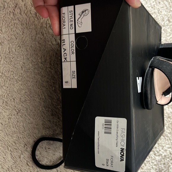 Fashion Nova Black Heels, Size 9 - Picture 7 of 8
